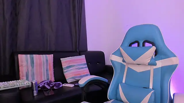 Snapshot of Sunny_Page chatting on 04/10/26, 04:08 Sunny Page online show from 04/10/26, 04:08