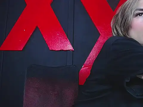 Snapshot of AlanFox1 chatting on 04/03/26, 02:45 AlanFox1 online show from 04/03/26, 02:45