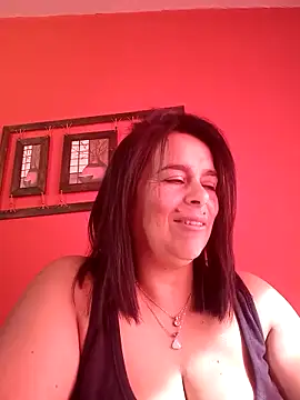 Snapshot of lucianamorocha chatting on 05/12/26, 04:46 lucianamorocha online show from 05/12/26, 04:46