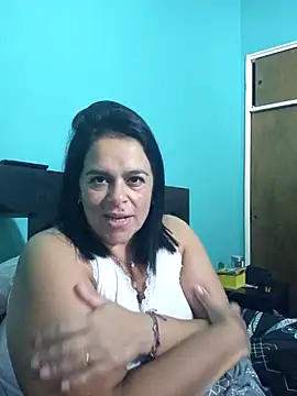 Snapshot of lucianamorocha chatting on 04/27/26, 10:46 lucianamorocha online show from 04/27/26, 10:46