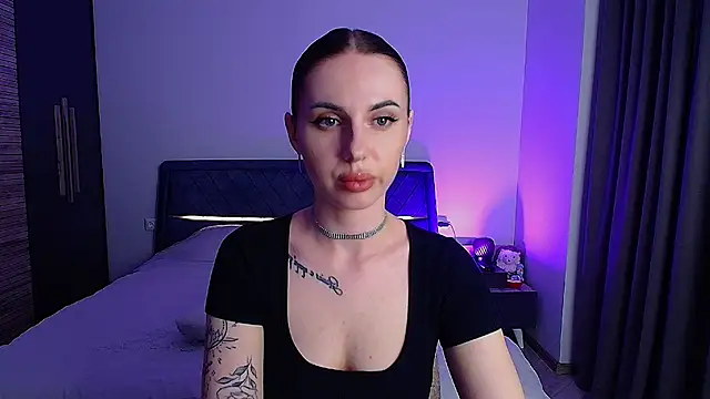 Snapshot of Sour_Berry_ chatting on 04/28/26, 05:06 Sour Berry online show from 04/28/26, 05:06