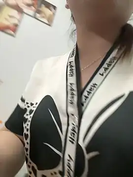 Lina-Naughty online show from 04/15/26, 12:53