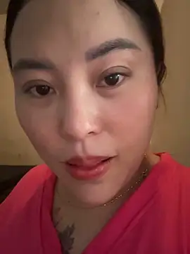 Snapshot of Lina-Naughty chatting on 04/18/26, 07:44 Lina-Naughty online show from 04/18/26, 07:44