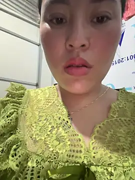 Snapshot of Lina-Naughty chatting on 05/24/26, 05:18 Lina-Naughty online show from 05/24/26, 05:18