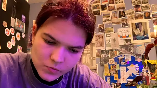 Snapshot of DarylLarrow chatting on 04/05/26, 07:31 DarylLarrow online show from 04/05/26, 07:31