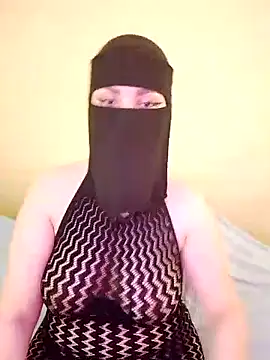 Queen Lola online show from 05/15/26, 02:48