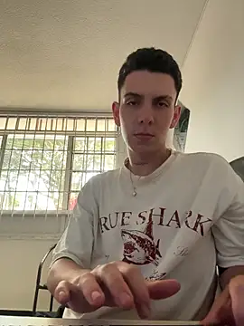 Liam Fiire online show from 04/30/26, 07:43