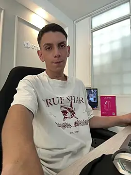 Liam Fiire online show from 04/10/26, 03:52