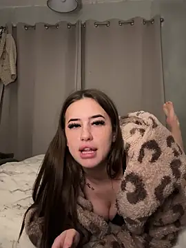 Chloewhiteex online show from 04/12/26, 10:13