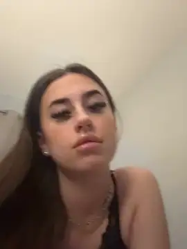 Snapshot of Chloewhiteex chatting on 05/02/26, 08:25 Chloewhiteex online show from 05/02/26, 08:25