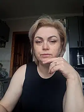 SylvieGold453 online show from 05/01/26, 02:22