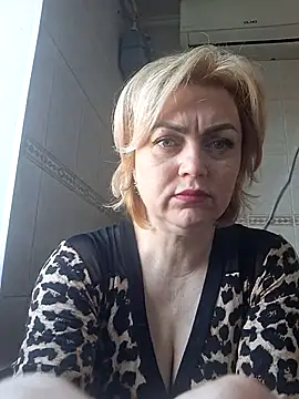 SylvieGold453 online show from 04/14/26, 12:32