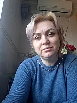SylvieGold453 online show from 04/22/26, 04:03