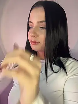 Snapshot of L0LA_XO chatting on 04/14/26, 12:32 L0LA XO online show from 04/14/26, 12:32