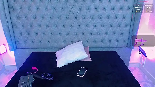 Gyal Smith online show from 04/19/26, 04:02