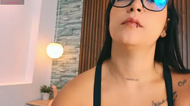 Mia milf x online show from 05/25/26, 11:31