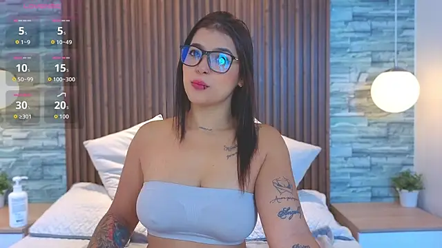 Snapshot of Mia_milf_x chatting on 06/20/26, 11:15 Mia milf x online show from 06/20/26, 11:15