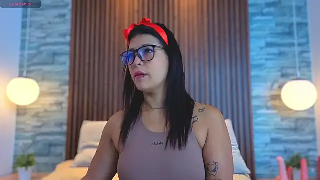 Mia milf x online show from 05/21/26, 11:18