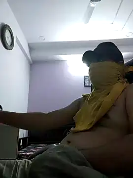 Snapshot of noonekinghere chatting on 03/31/26, 11:40 noonekinghere online show from 03/31/26, 11:40