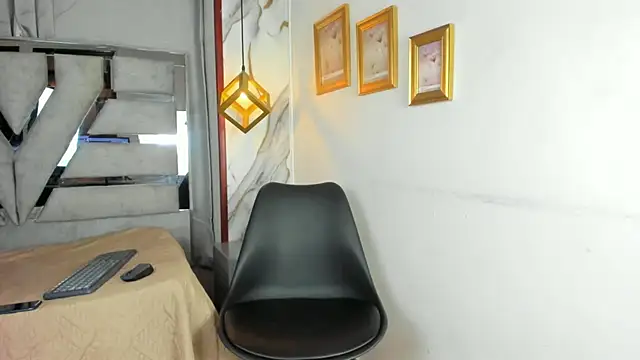 Alantaylorr  online show from 07/09/26, 03:33