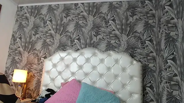 ViviJones online show from 05/28/26, 07:20