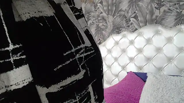 ViviJones online show from 06/06/26, 01:38