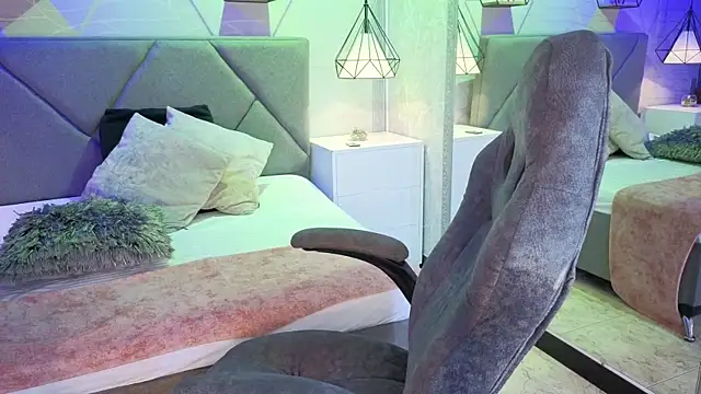 Snapshot of brendasweet10 chatting on 04/05/26, 04:52 brendasweet10 online show from 04/05/26, 04:52