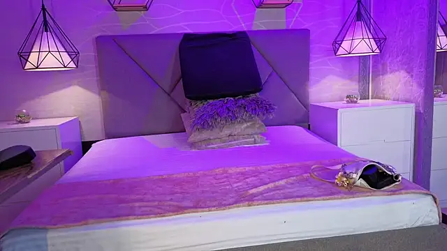 lhiamfitt10 online show from 04/09/26, 02:45