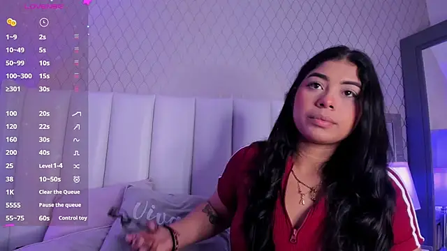 Snapshot of ValkaRouse chatting on 04/10/26, 07:43 ValkaRouse online show from 04/10/26, 07:43