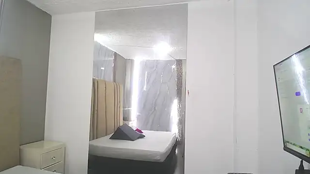 Snapshot of Shanel_black chatting on 04/05/26, 07:20 Shanel black online show from 04/05/26, 07:20