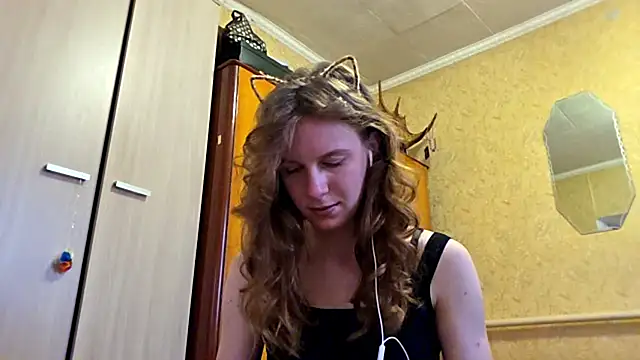 DonnaKuc online show from 04/13/26, 06:17