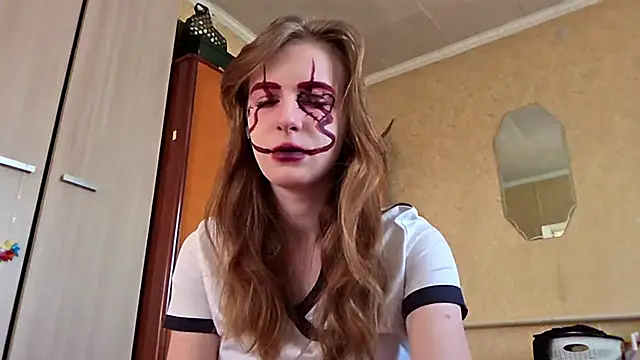 DonnaKuc online show from 04/07/26, 06:15