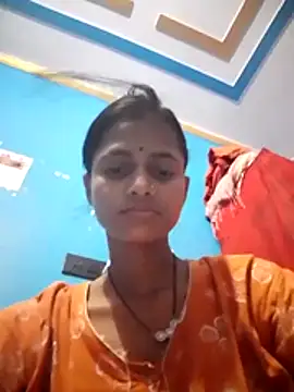 Snapshot of Payel_1 chatting on 04/25/26, 10:18 Payel 1 online show from 04/25/26, 10:18