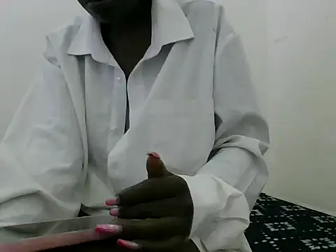 Thandiwe2003 online show from 04/13/26, 05:17