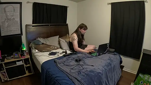 Snapshot of MsValentinaNoire chatting on 04/04/26, 01:56 MsValentinaNoire online show from 04/04/26, 01:56