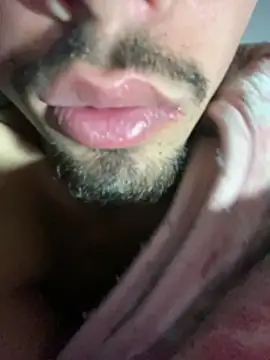 youmeloveyou online show from 04/05/26, 05:52