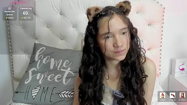 Honney Bunny18 online show from 04/19/26, 08:22