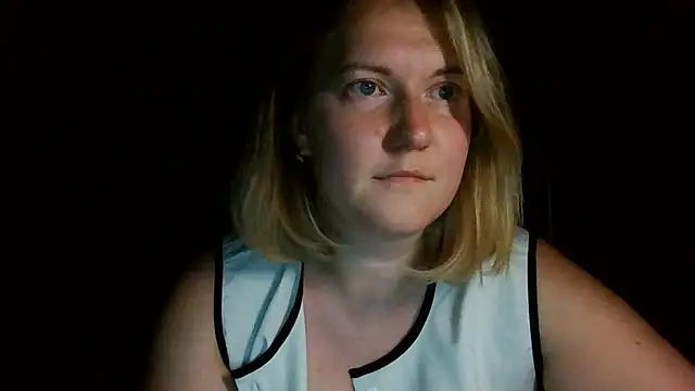 TinaKittyX online show from 06/29/26, 08:52