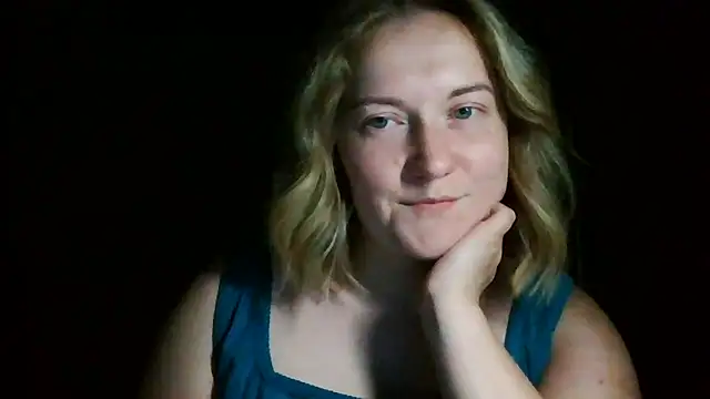 TinaKittyX online show from 05/16/26, 07:35