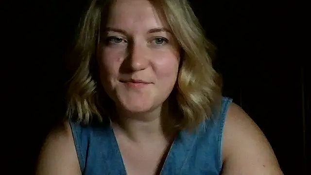 TinaKittyX online show from 05/09/26, 09:40