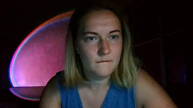 TinaKittyX online show from 07/22/26, 08:44