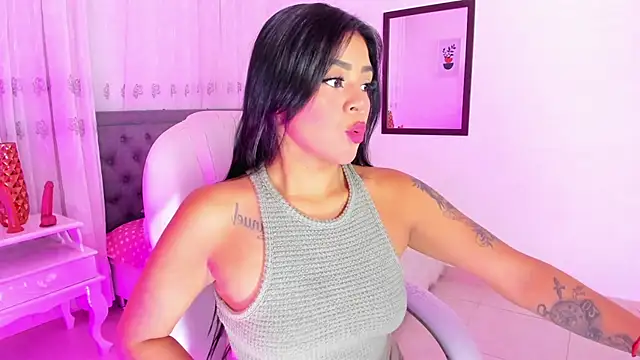 Snapshot of Mallorie_Owens chatting on 05/04/26, 05:49 Mallorie Owens online show from 05/04/26, 05:49