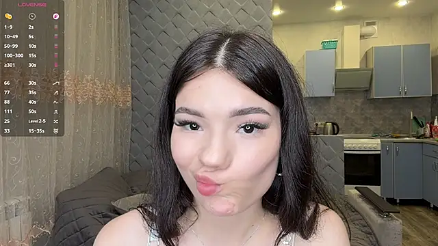 Snapshot of Barbie_Aria chatting on 05/19/26, 04:58 Barbie Aria online show from 05/19/26, 04:58
