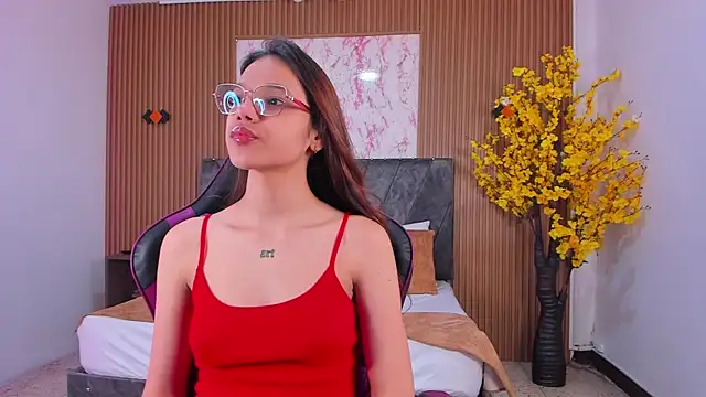 Vi zzy online show from 04/10/26, 06:37