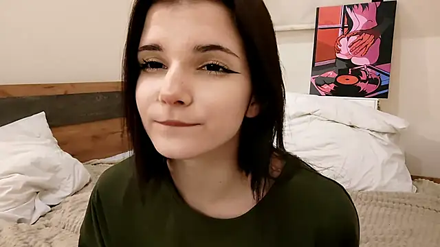 Snapshot of Ivy_wise chatting on 04/03/26, 09:43 Ivy wise online show from 04/03/26, 09:43