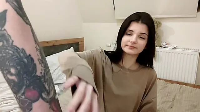 Snapshot of Ivy_wise chatting on 04/01/26, 06:49 Ivy wise online show from 04/01/26, 06:49