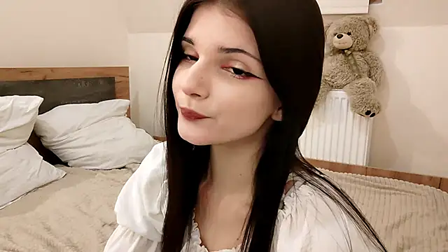 Snapshot of Ivy_wise chatting on 04/10/26, 11:23 Ivy wise online show from 04/10/26, 11:23