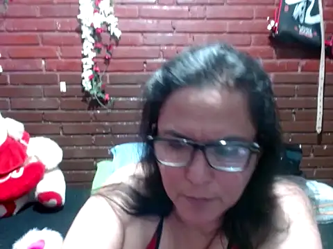 kristalmarelyn online show from 05/06/26, 06:39