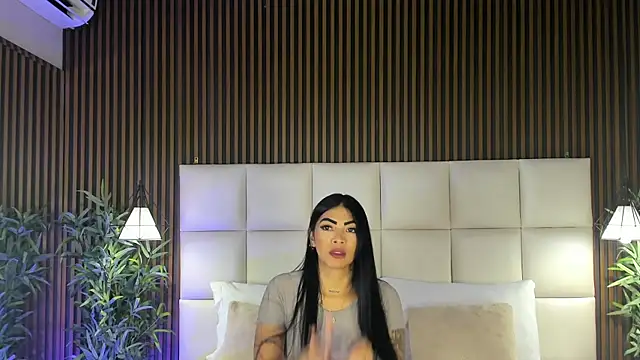 KendralCollin online show from 04/09/26, 11:38