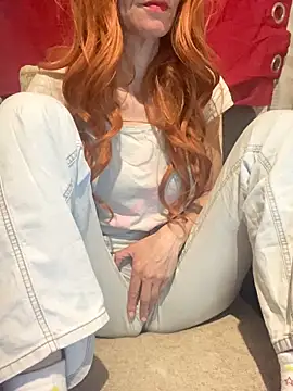 Snapshot of Marta_milf chatting on 03/31/26, 10:12 Marta milf online show from 03/31/26, 10:12